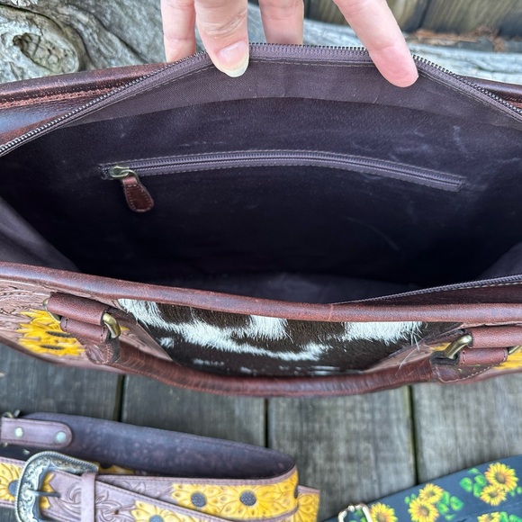 🌻GENUINE TOOLED LEATHER COWHIDE SUNFLOWER LAPTOP BAG PURSE w/ BELT STRAP🌻SALE! 😃 - Picture 8 of 11